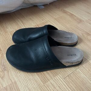 LL Bean Go Anywhere Black Leather Clogs - Women’s Size 9